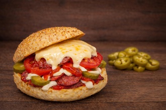 Sucuklu Kaşarlı Sandviç görseli