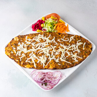 Kaşarlı Lahmacun görseli