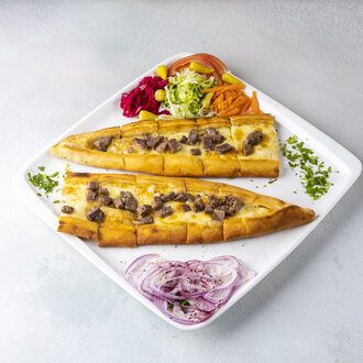 Kavurmalı Kaşarlı Pide görseli