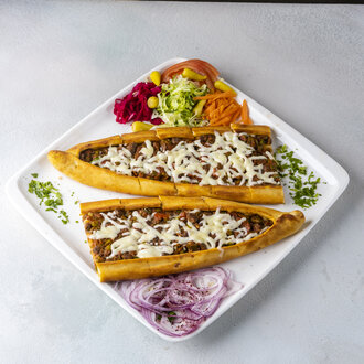 Kıymalı Kaşarlı Pide görseli