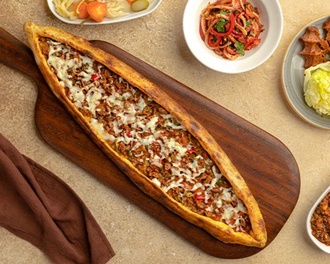 Kuşbaşılı Kaşarlı Pide görseli
