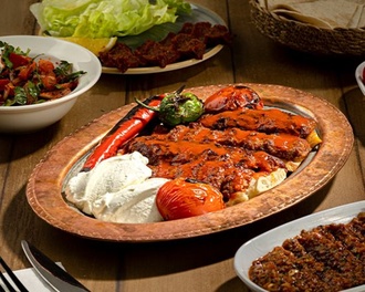 İskender Kebap (Kıymadan) görseli
