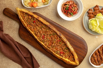 Kuşbaşılı Pide görseli