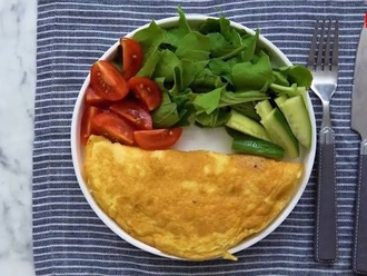 Patatesli Peynirli Omlet görseli