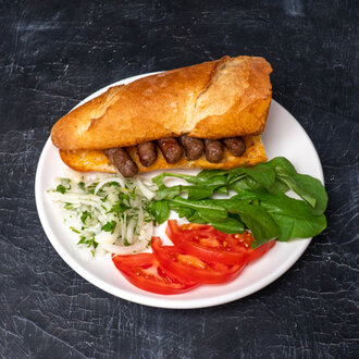 Yarım Ekmek Arası Köfte görseli
