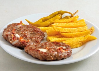 Yarım Ekmek Arası Kaşarlı Köfte (Yarım) görseli