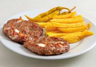 Yarım Ekmek Arası Kaşarlı Köfte (Tam) görseli