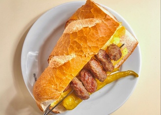 Yarım Ekmek Arası İnegöl Köfte (Yarım) görseli