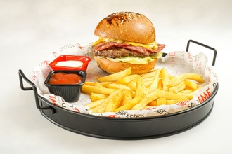 Füme Kaburga Burger görseli