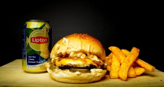 Mozzarella Burger Menü görseli