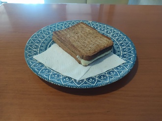 Hellim Kaşarlı Tost görseli