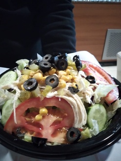 Haşlanmış Tavuklu Salata görseli