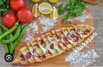 Kaşarlı Sucuklu Pide görseli