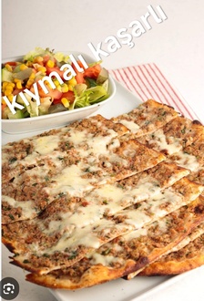 Kıymalı Kaşarlı Pide görseli