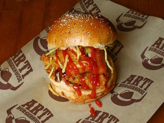 Hot Chicken Burger görseli