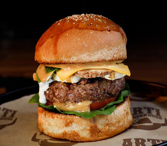 Quattro Formaggi Burger görseli