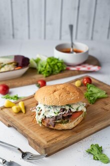 Gobit Ekmek Arası Kaşarlı Et Döner görseli