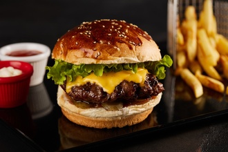 Cheeseburger görseli