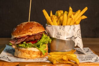 Füme Et Burger Menü görseli