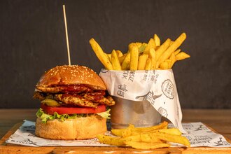 BBQ Tavuk Burger görseli