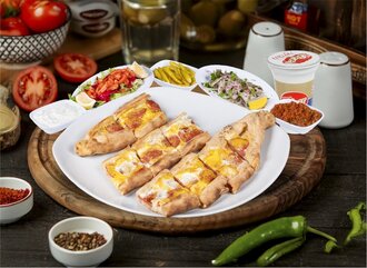 Sucuklu Yumurtalı Pide Menü görseli
