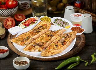 Tavuklu Mantarlı Pide Menü (1,5) görseli