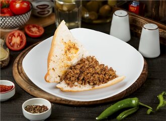 Yarım Ekmek Arası Kuzu Kokoreç görseli