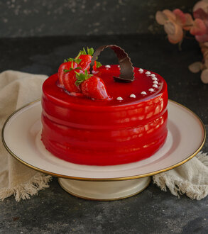 Çilekli Pasta (4 Kişilik) görseli