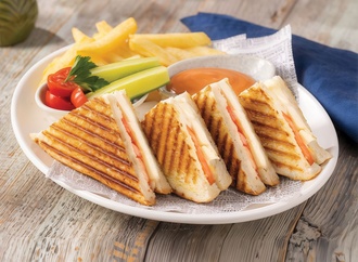 Beyaz Peynirli Domatesli Tost görseli