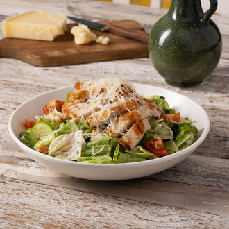 Tavuklu Sezar Salata görseli