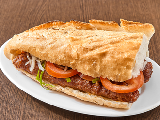 Yarım Ekmek Arası Patlıcan & Kebap görseli