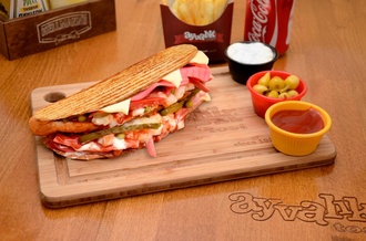 Süper Karışık Ayvalık Tostu görseli