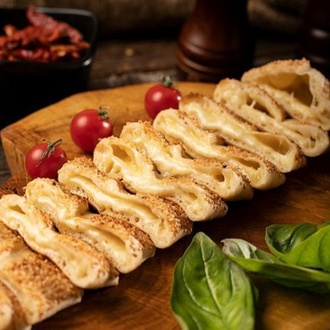 Kaşarlı Pide (Kapalı) görseli