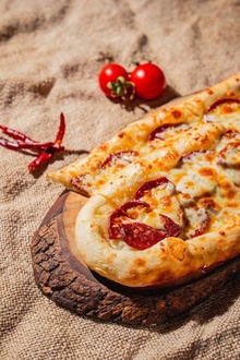 Sucuklu Kaşarlı Pide (Açık) görseli