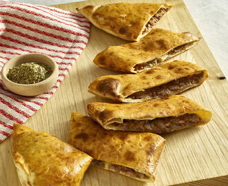 Kavurmalı Kaşarlı Pide görseli