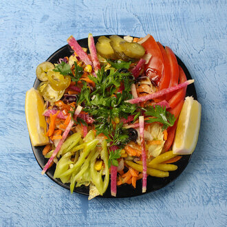 Kaşarlı Mevsim Salata görseli