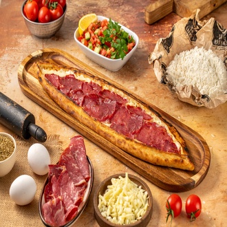 Pastırmalı Kaşarlı Pide görseli
