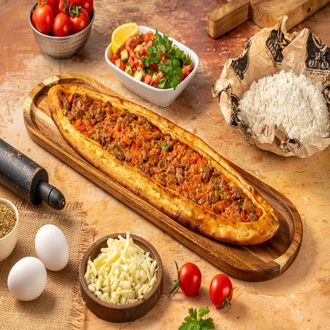 Kuşbaşılı Pide görseli