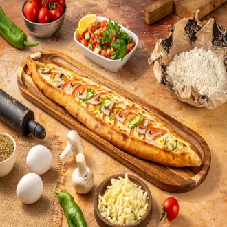 Sebzeli Pide görseli
