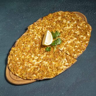 Lahmacun görseli