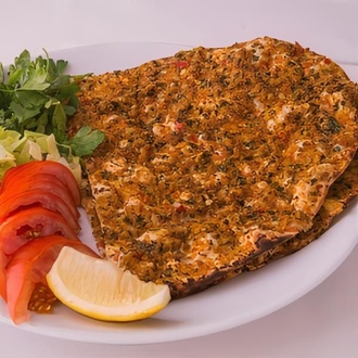 Lahmacun görseli