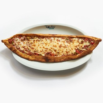 Kuşbaşılı Kaşarlı Pide görseli