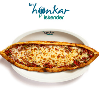 Kuşbaşılı Kaşarlı Yumurtalı Pide görseli