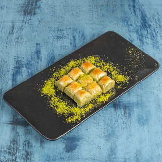 Antep Özel Fıstıklı Baklava (1 kg) görseli