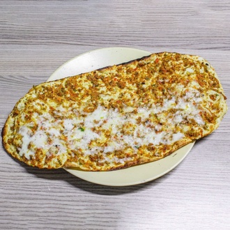 Kaşarlı Lahmacun görseli