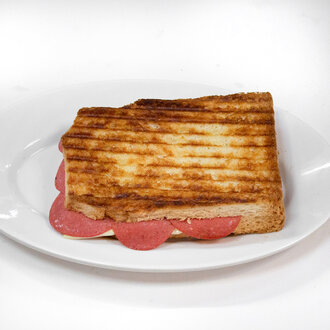 Sucuklu Tost görseli