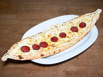 Kaşarlı Sucuklu Pide görseli