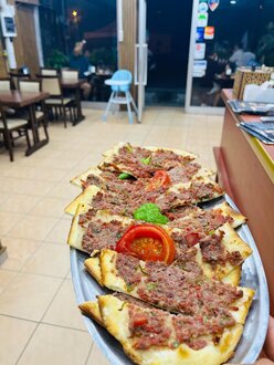 Konya Etli Ekmek görseli