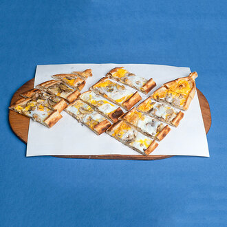 Mantarlı Yumurtalı Pide görseli