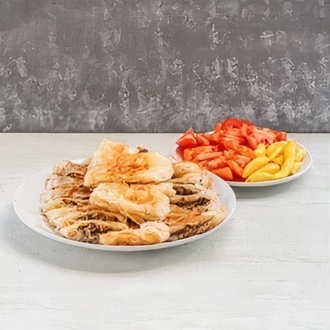 1 Kıymalı & (Yarım) Peynirli Börek görseli